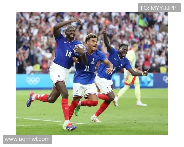 法国老头足球的魅力与精神:老年人如何在绿茵场上重燃青春激情 法国老头足球的魅力与精神:老年人如何在绿茵场上重燃青春激情